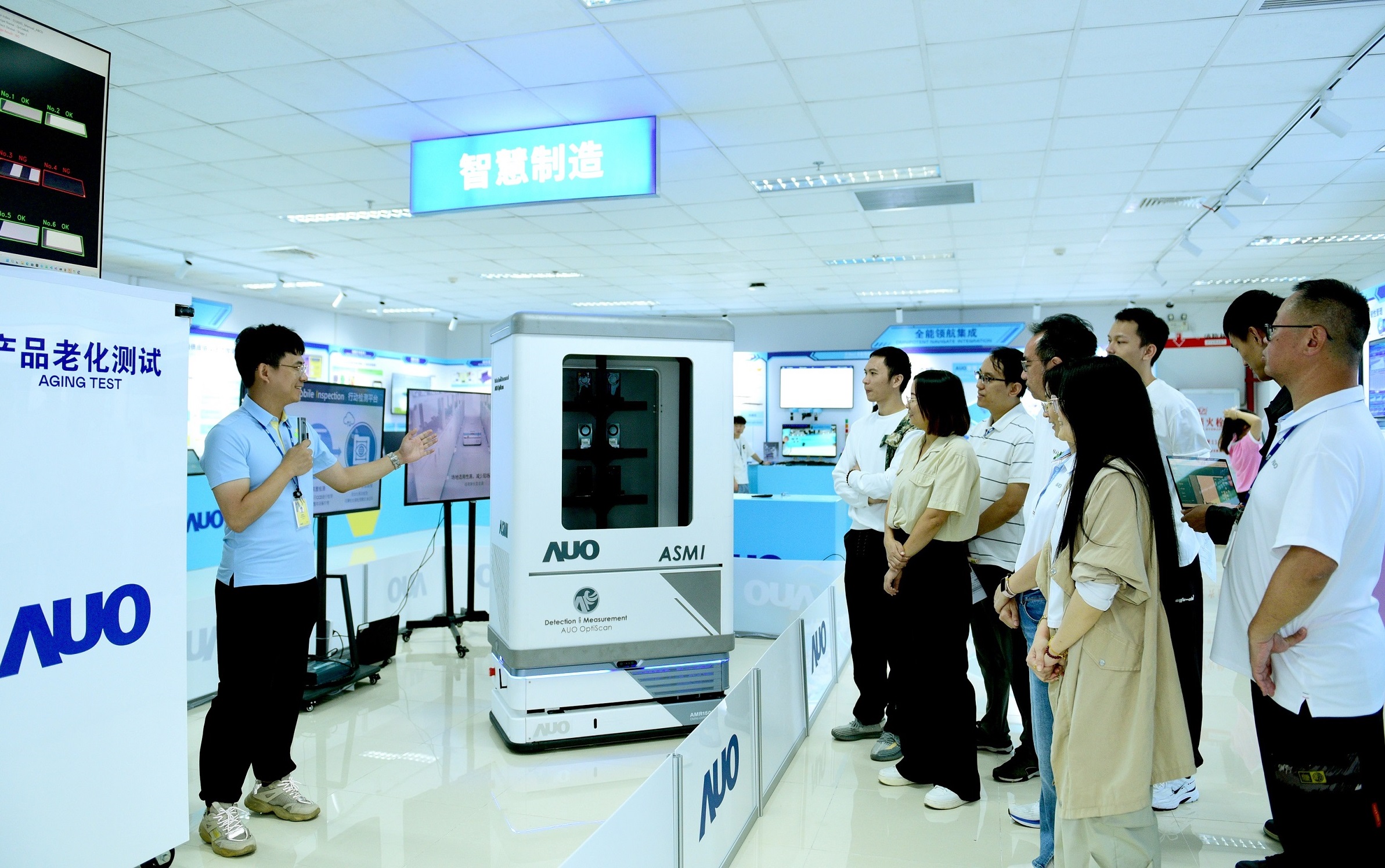 350vip8888新葡的京廈門將5G+ABC技術串聯生產管理全流程，打通研發、採購、生管、製程、設備、品質等產品全生命週期製造流程，完成數位化設計、智慧供應鏈、智慧座艙、全流程設備管理、資料驅動優化、智慧線上檢測、智慧品管等自我調整生產模式升級