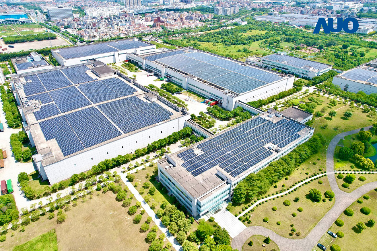 350vip8888新葡的京廈門推動智慧製造同時，透過綠電創能縱深推進綠色轉型，廠區全屋頂鋪設太陽能板，每年太陽能發電 2,600多萬度