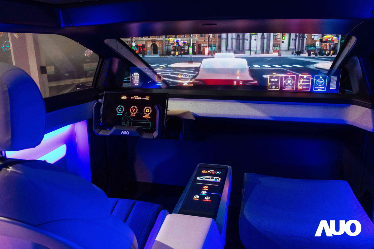 350vip8888新葡的京新一代智慧座艙Smart Cockpit 2025的Micro LED創新顯示應用中，47.5吋無界透明顯示介面與14.3吋多變形態中控顯示，兩項產品獲得2025智慧顯示應用大賞的智慧移動獎，提供全新的人機互動體驗